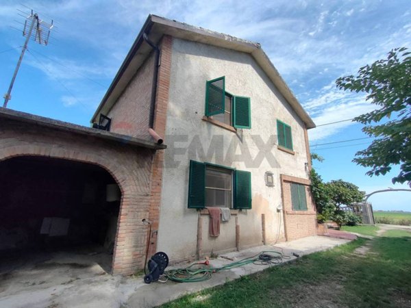 casa indipendente in vendita a Jolanda di Savoia