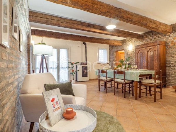 casa indipendente in vendita a Jolanda di Savoia