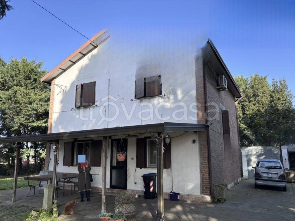 casa indipendente in vendita a Jolanda di Savoia