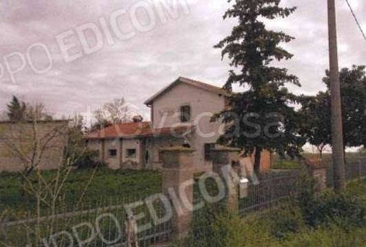 casa indipendente in vendita a Jolanda di Savoia