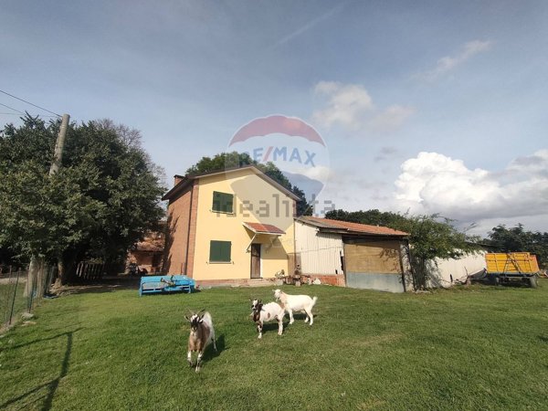 casa indipendente in vendita a Jolanda di Savoia
