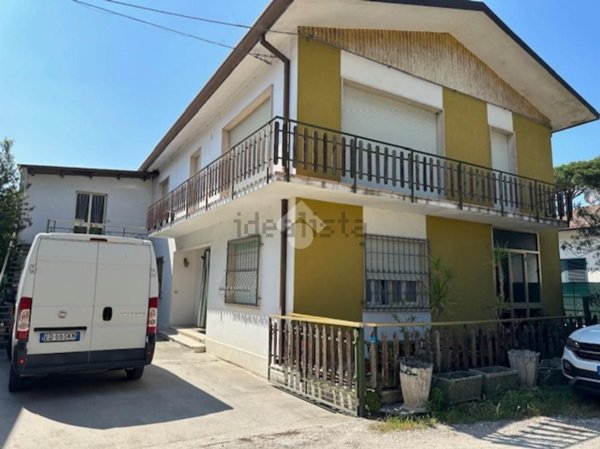 casa indipendente in vendita a Lagosanto