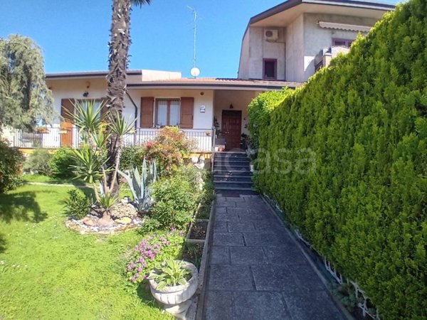 casa indipendente in vendita a Lagosanto