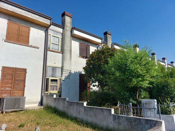 casa indipendente in vendita a Lagosanto