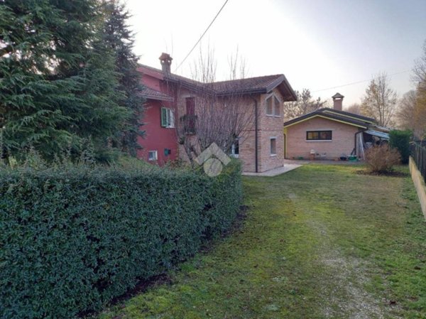 casa indipendente in vendita a Lagosanto