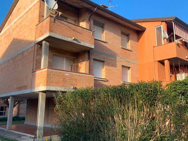 intera palazzina in vendita a Lagosanto