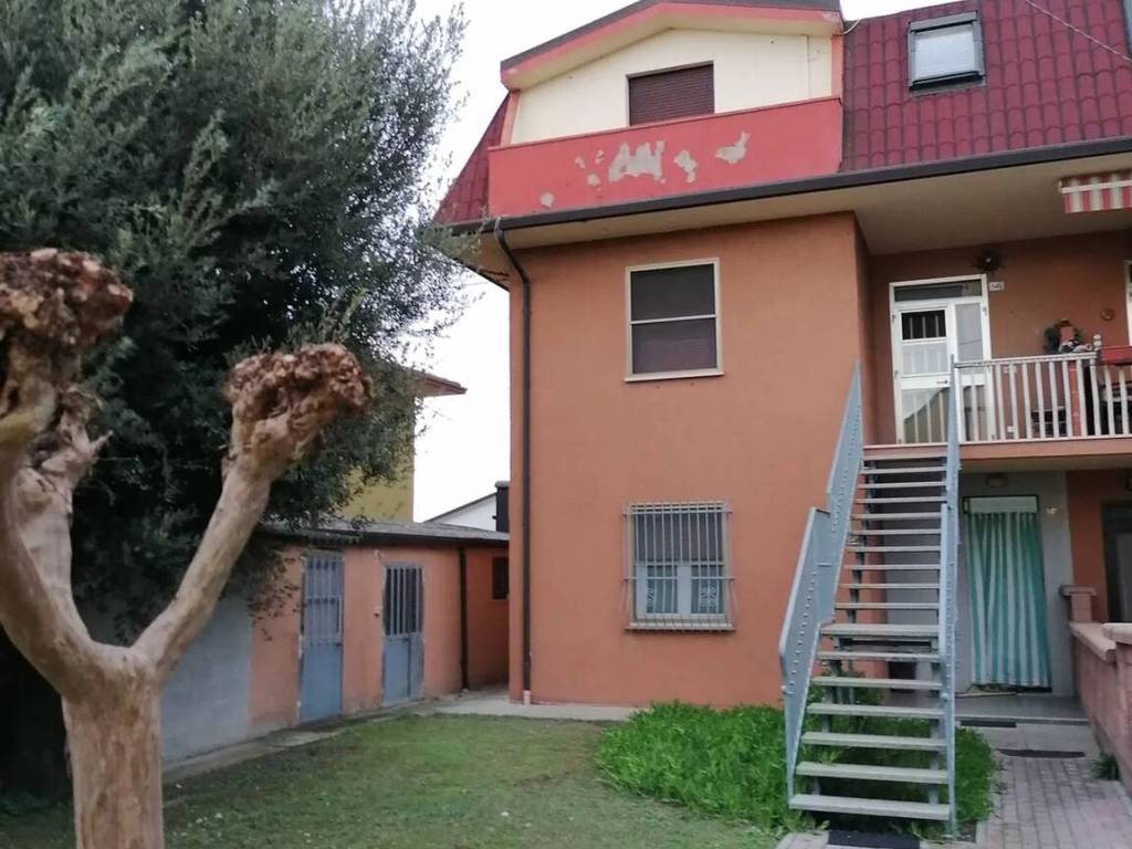 casa indipendente in vendita a Lagosanto