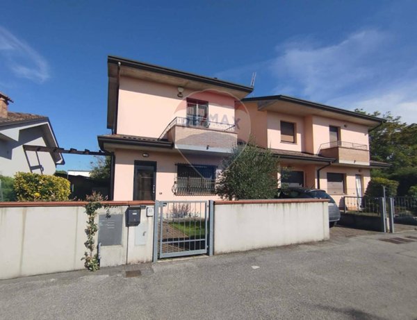 casa indipendente in vendita a Lagosanto