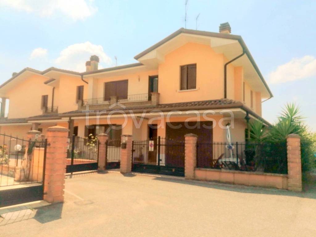 casa indipendente in vendita a Lagosanto