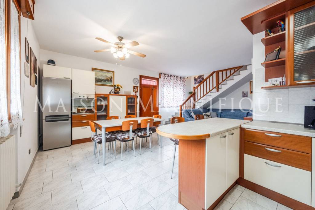 casa indipendente in vendita a Lagosanto