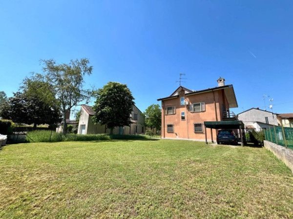 casa indipendente in vendita a Lagosanto