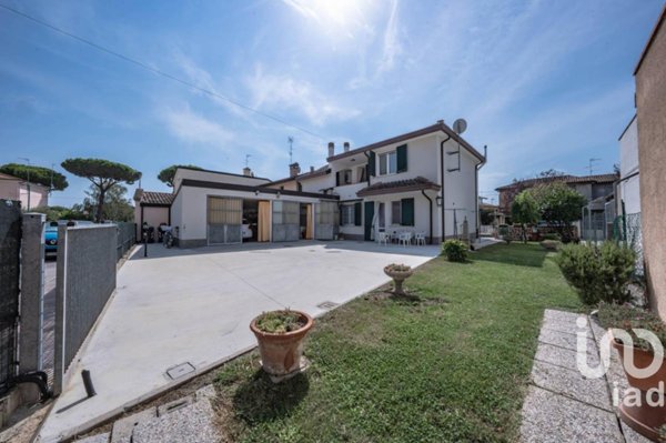 casa indipendente in vendita a Lagosanto