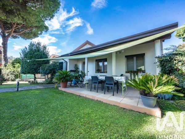 casa indipendente in vendita a Lagosanto