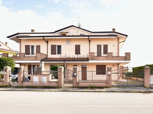 casa indipendente in vendita a Lagosanto