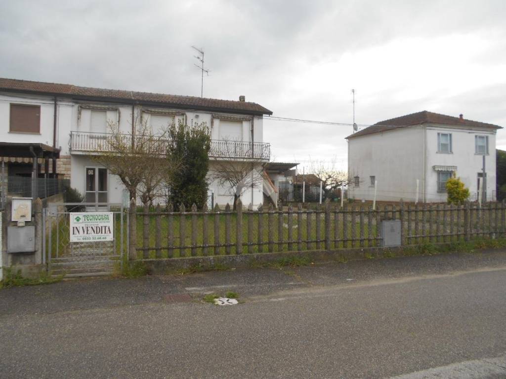 casa indipendente in vendita a Lagosanto