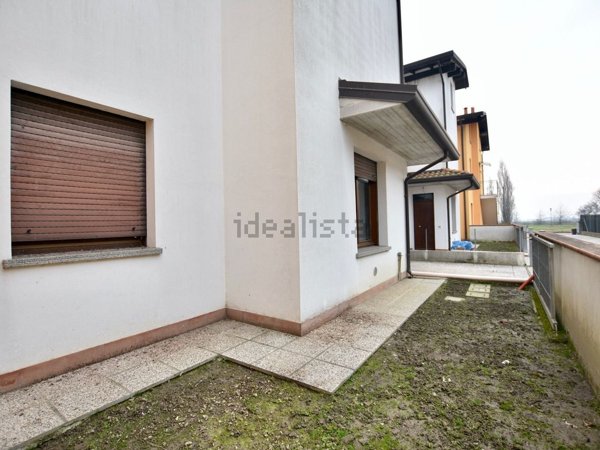 casa indipendente in vendita a Lagosanto