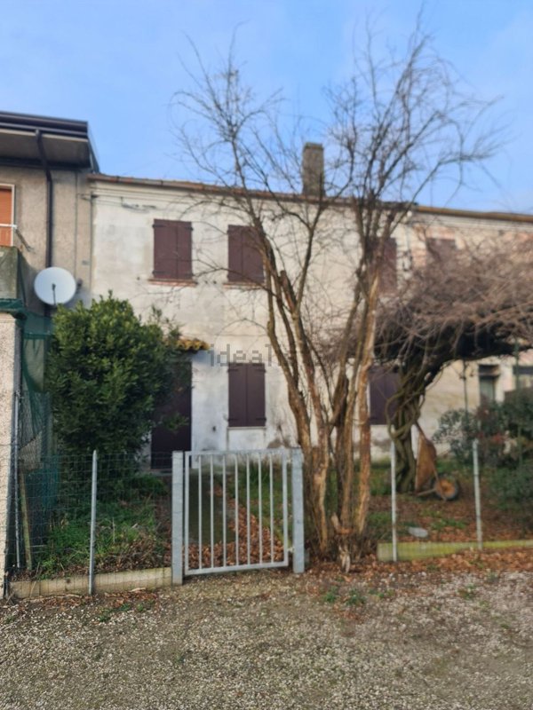 casa semindipendente in vendita a Lagosanto