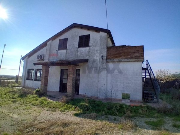 casa indipendente in vendita a Lagosanto