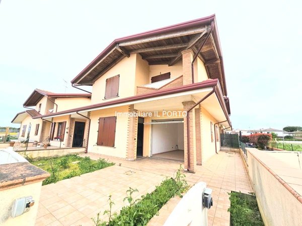 casa indipendente in vendita a Lagosanto