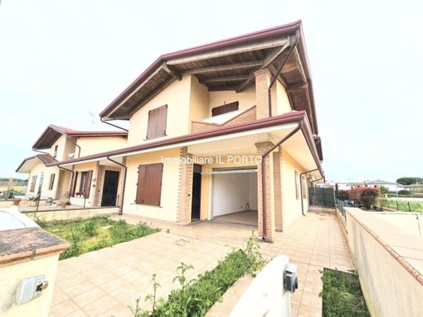 casa indipendente in vendita a Lagosanto