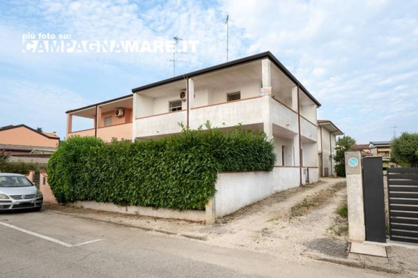 casa indipendente in vendita a Lagosanto