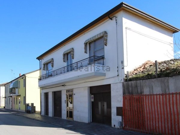 casa indipendente in vendita a Lagosanto