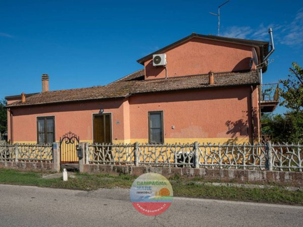 casa indipendente in vendita a Lagosanto
