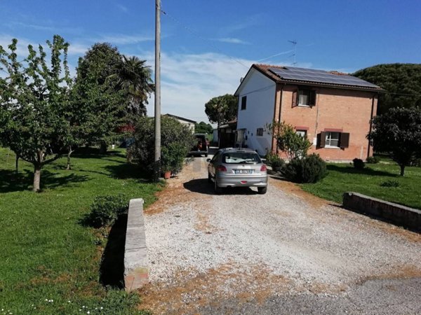 casale in vendita a Lagosanto