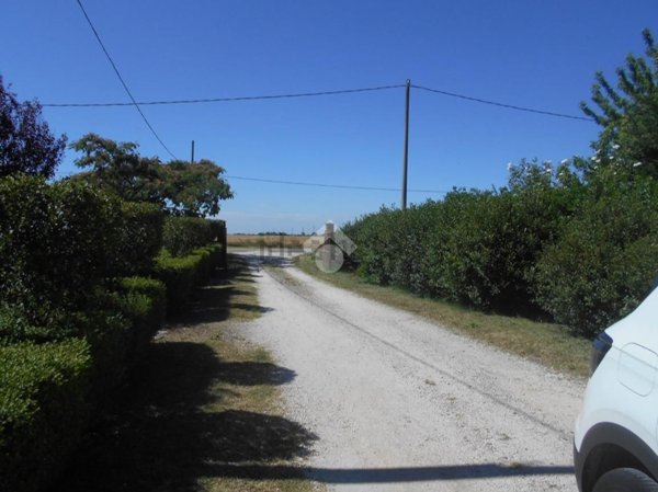 casa indipendente in vendita a Lagosanto