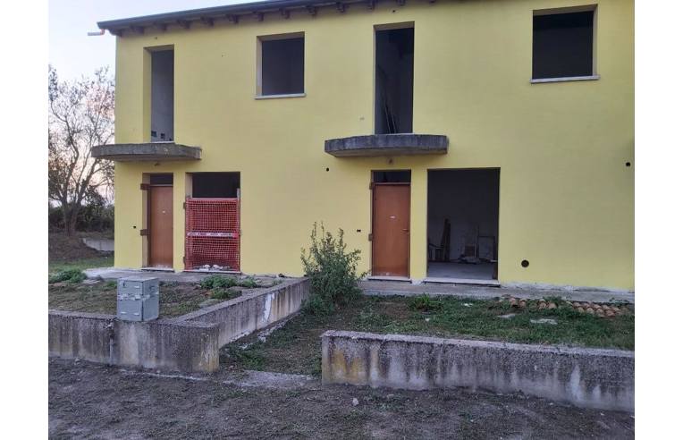 casa indipendente in vendita a Lagosanto