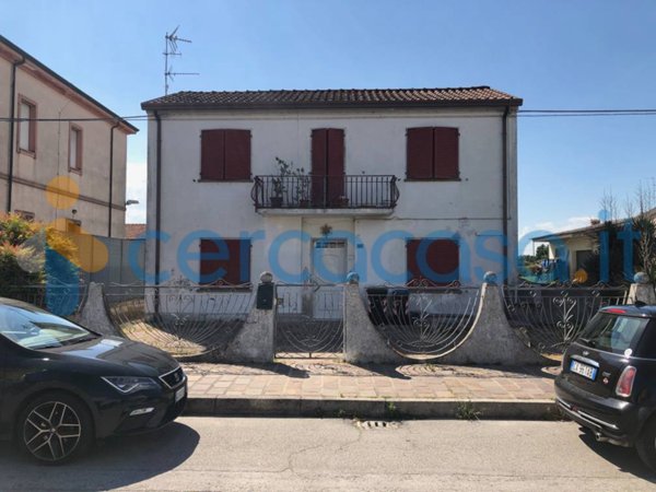 casa indipendente in vendita a Lagosanto