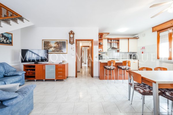 casa indipendente in vendita a Lagosanto