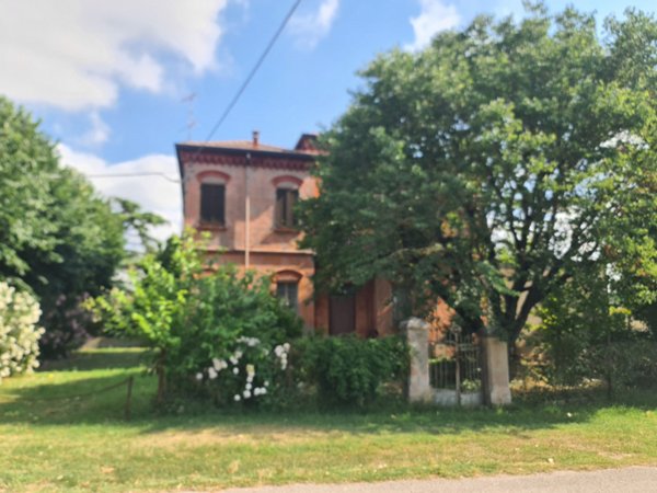 casa indipendente in vendita a Lagosanto