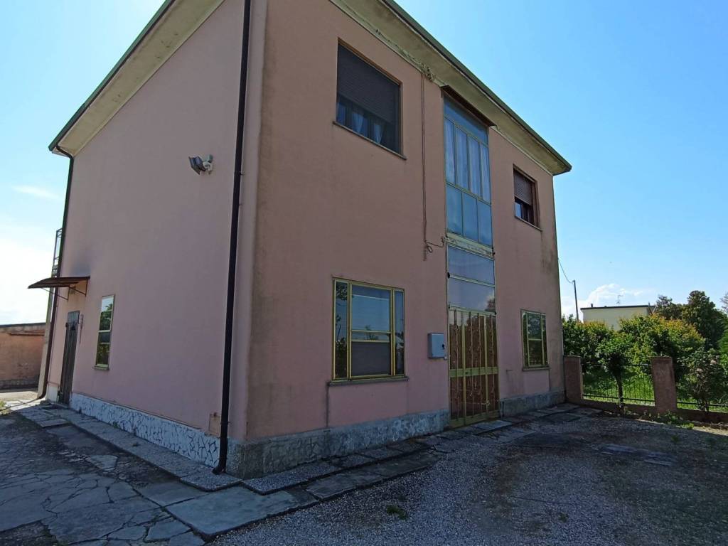 casa indipendente in vendita a Masi Torello