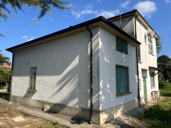 casa indipendente in vendita a Masi Torello