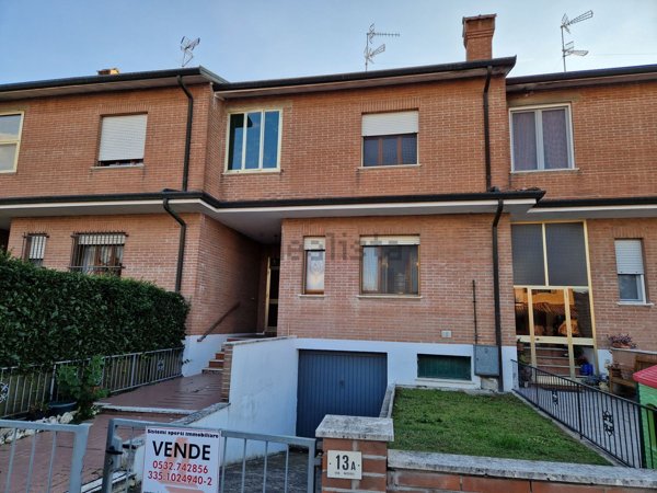 casa indipendente in vendita a Masi Torello