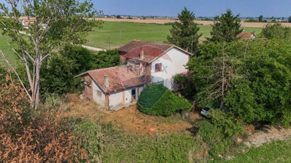 casa indipendente in vendita a Masi Torello