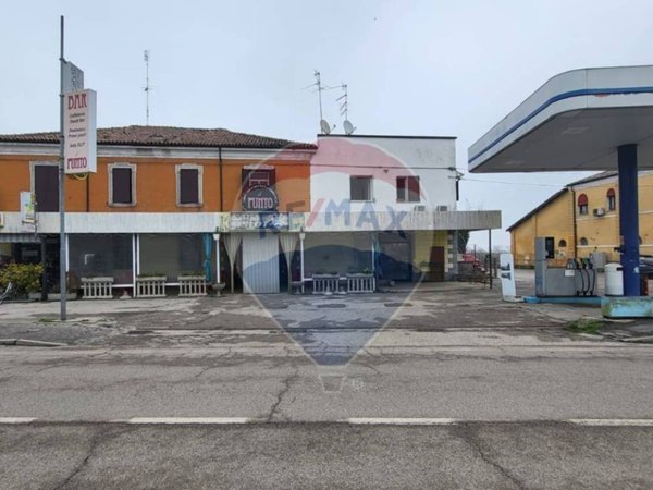 intera palazzina in vendita a Masi Torello