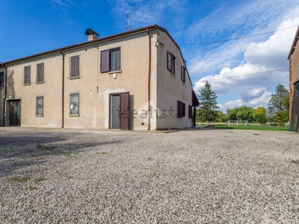 casa indipendente in vendita a Masi Torello in zona Masi San Giacomo