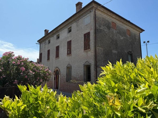 casa indipendente in vendita a Masi Torello in zona Masi San Giacomo