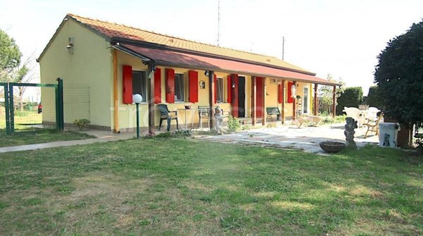 casa indipendente in vendita a Mesola in zona Bosco Mesola