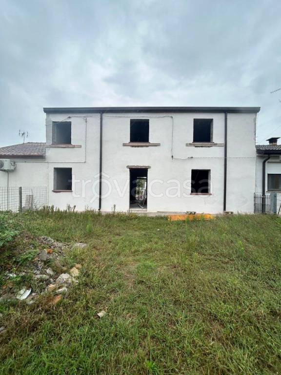 casa indipendente in vendita a Mesola in zona Bosco Mesola