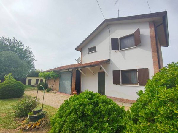casa indipendente in vendita a Mesola