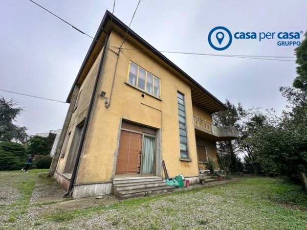 casa indipendente in vendita a Mesola in zona Ariano