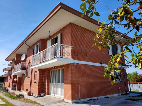 casa indipendente in vendita a Mesola in zona Bosco Mesola