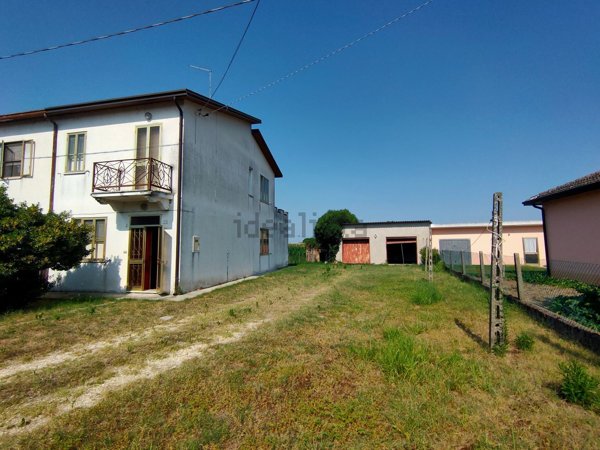 casa indipendente in vendita a Mesola in zona Bosco Mesola