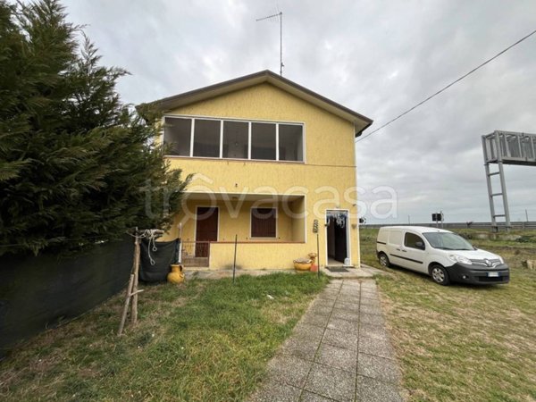 casa indipendente in vendita a Mesola in zona Italba