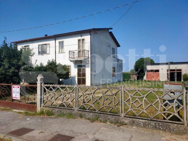casa indipendente in vendita a Mesola