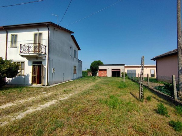 casa indipendente in vendita a Mesola in zona Bosco Mesola