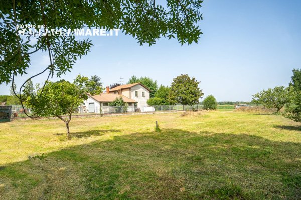 casa indipendente in vendita a Mesola in zona Bosco Mesola